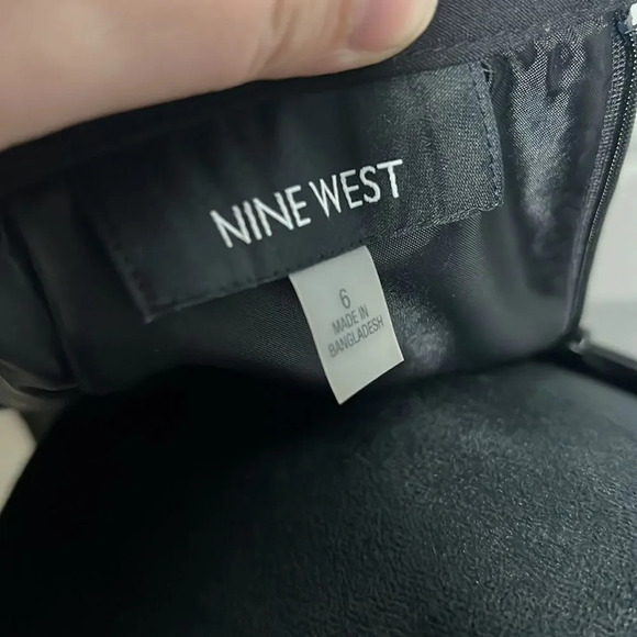 Nine West || Black bottom ruffled fit/flare skirt size 6 - Picture 6 of 7